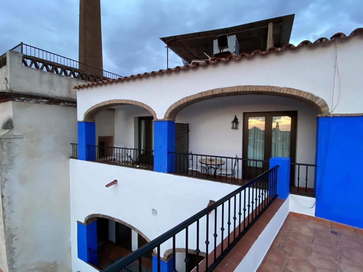 Hotel Rural La Posada De Las Cigueenas Jerez De Los Caballeros Exterior photo