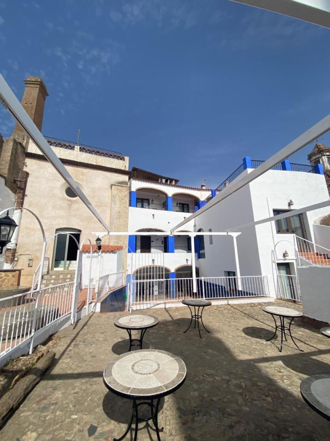 Hotel Rural La Posada De Las Cigueenas Jerez De Los Caballeros Exterior photo